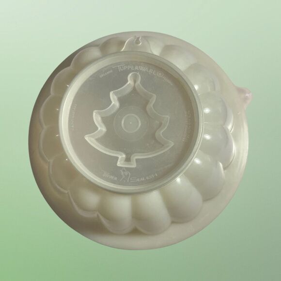 Vintage Tupperware 3 PC Jello Mold Christmas Tree 8” - Picture 3 of 6